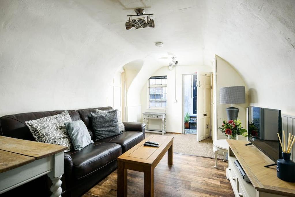 Unique 1 Bedroom Apartment-Bath Esterno foto